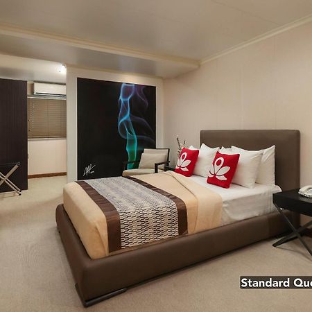 Zen Premium Magallanes Makati Makati City Exterior foto